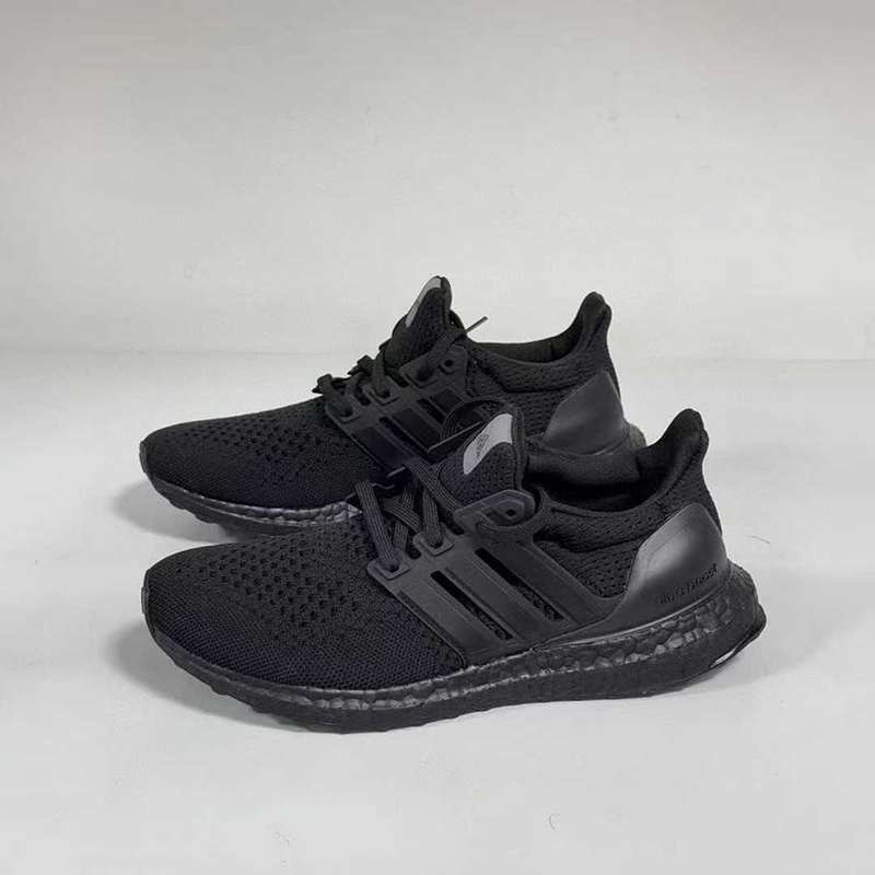 Adidas阿迪达斯ULTRABOOST 1.0 W女子低帮舒适耐磨跑步鞋HQ4204