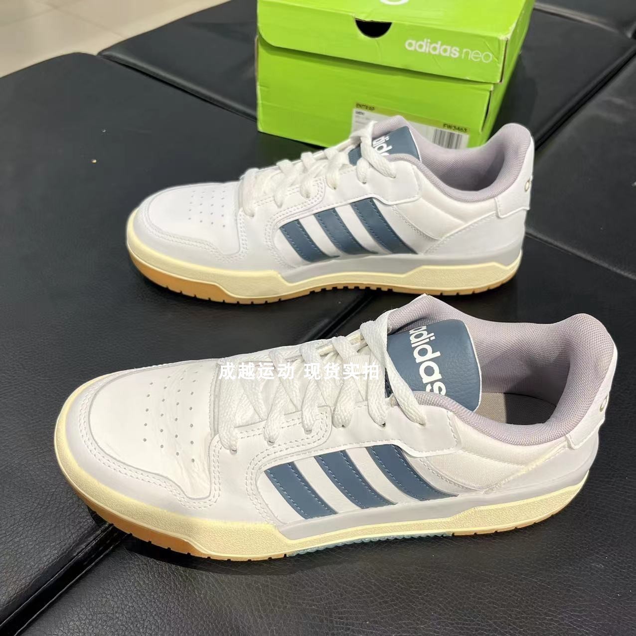 Adidas阿迪达斯男子皮面板鞋