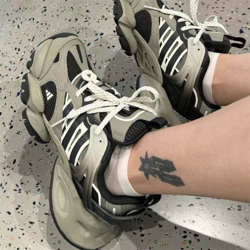 阿迪达斯男女同款运动休闲老爹鞋
