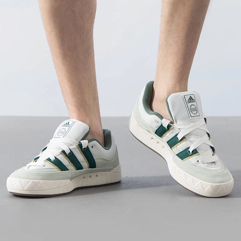 阿迪达斯男女同款低帮板鞋
