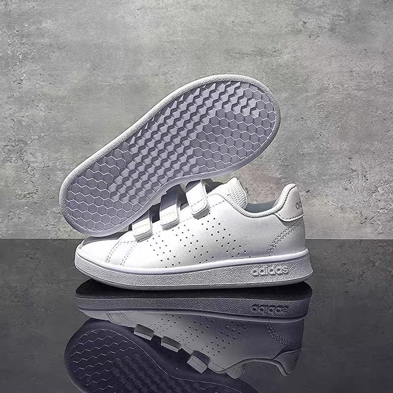 Adidas儿童魔术贴休闲小白鞋