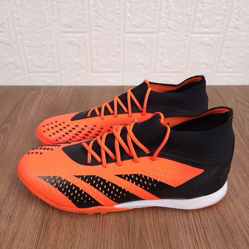 Adidas阿迪达斯男女款足球鞋