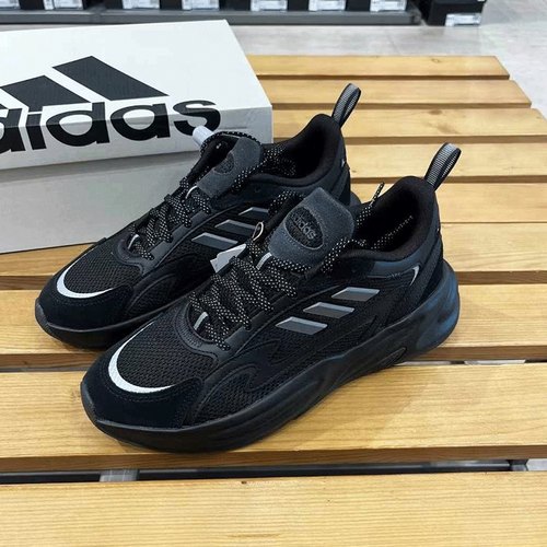 Adidas阿迪达斯男女款休闲鞋