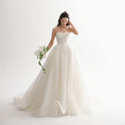 Veils重工蕾丝抹胸拖尾婚纱