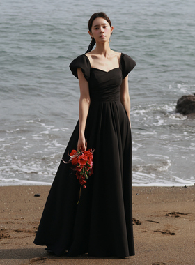 Veils新款黑色白色简约修身泡泡袖气质轻婚纱旅拍户外婚礼小礼服