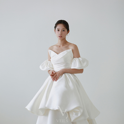 Veils缎面两穿抹胸花苞裙婚纱