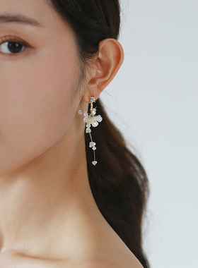 Veils小众白色花朵不对称设计感耳钉s925银针长款流苏新娘耳饰