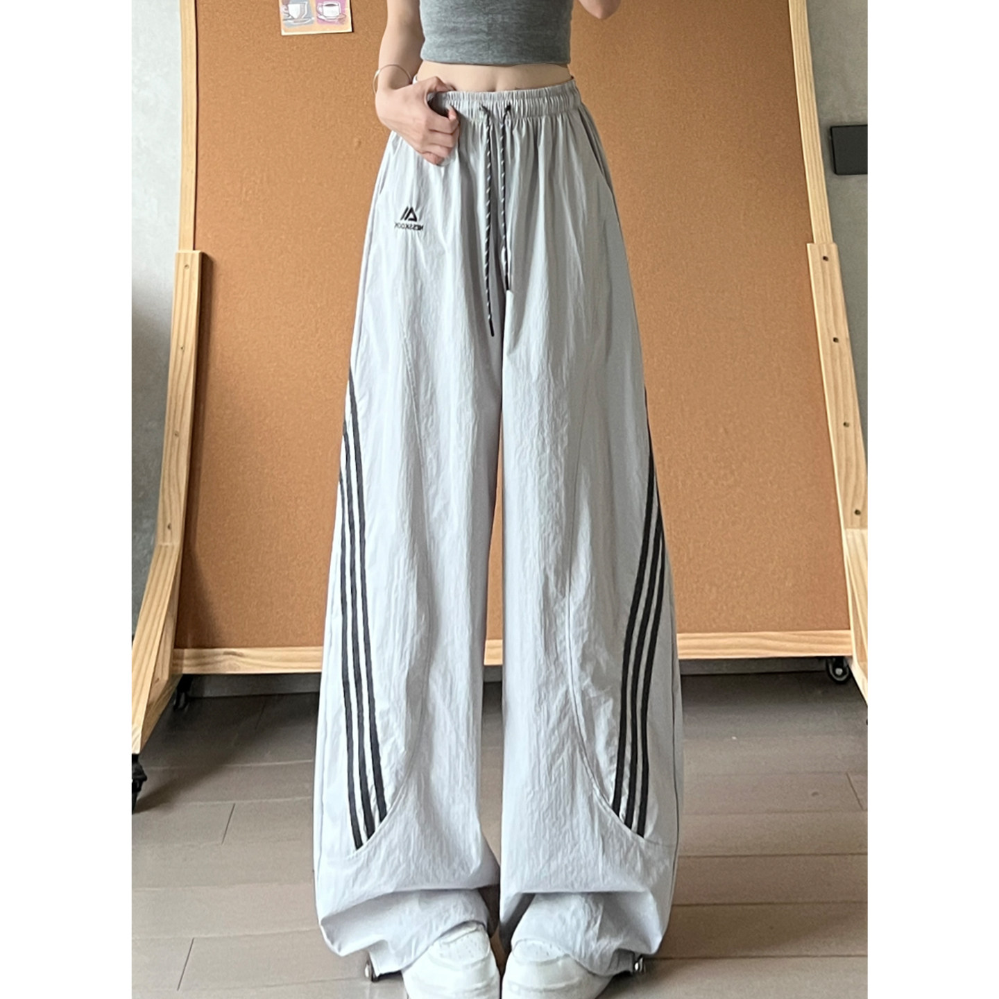灰色美式条纹运动速干工装裤女