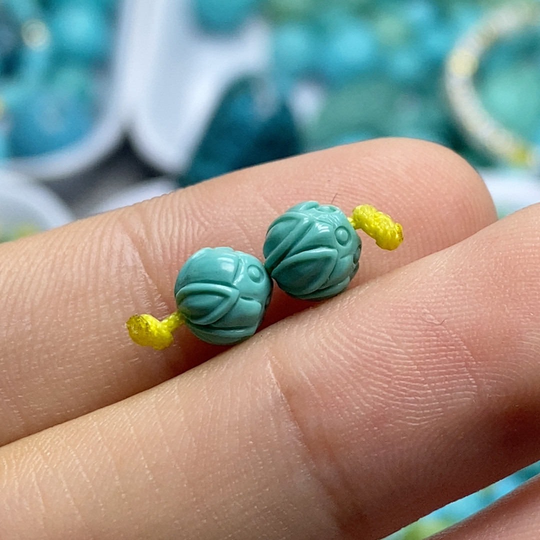 绿松石雕刻莲花珠一对卡6DIY配件