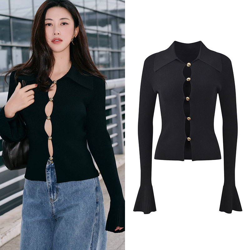 现货秋冬朱珠明星同款黑色镂空喇叭袖修身显瘦时尚百搭翻领针织衫