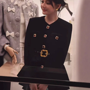 裙 宫廷鎏光宝石扣老钱风丝绒收腰外套短裤 现货迪丽热巴同款 秋冬款