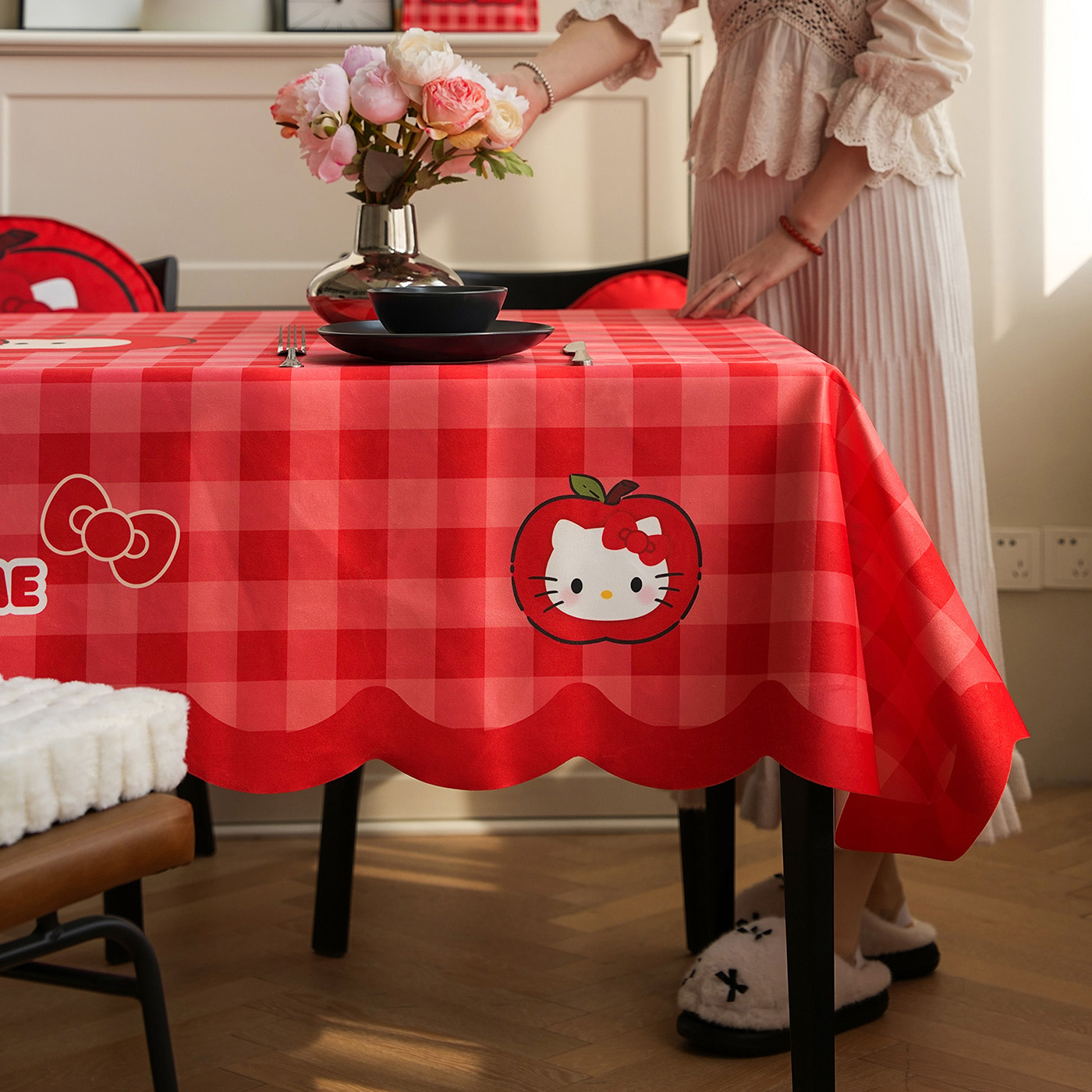 苹果KT绒布红色餐桌布轻奢高级感免洗防油防水桌面保护垫装饰家用