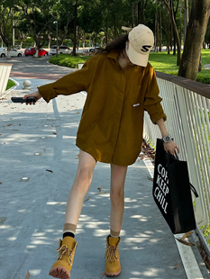 南晨九月 2025早春新款百搭长袖灯芯绒韩里韩气橄榄绿衬衫女外套