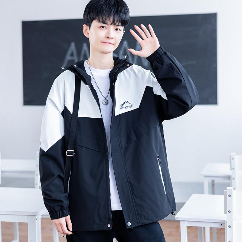青少年春秋季2026新款冲锋外套男款潮流帅气男装初中高中学生套装