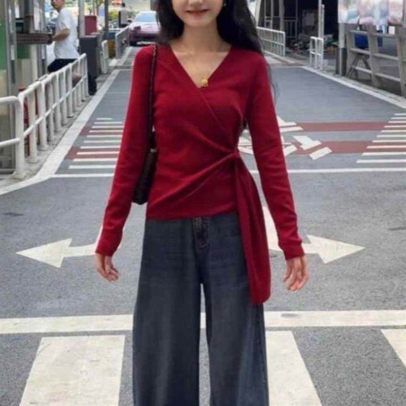 针织衫交叉绑带红色长袖女上衣秋冬2025年新款修身打底衫毛衣