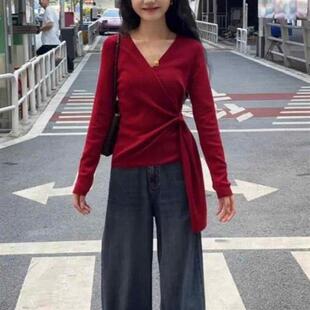 针织衫交叉绑带红色长袖女上衣秋冬2025年新款修身打底衫毛衣