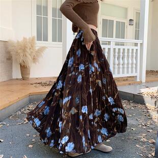 法式复古褶皱印花半身长裙女5秋冬新遮胯显瘦大裙摆a字伞裙呢子