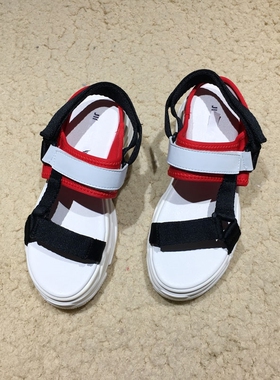 脚D系列 LM01366 时尚品牌女鞋折扣饕