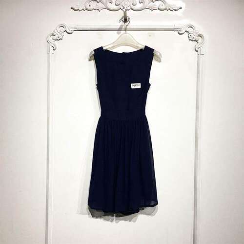 网红系列 D84162 时尚连衣裙品牌女装折扣颦薪