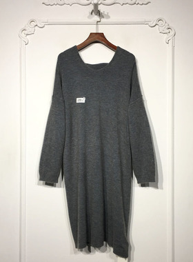 容系列 8325S204 时尚针织连衣裙品牌女装折扣颦薪