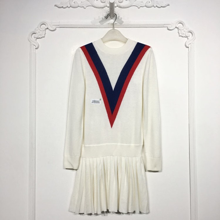 欧旗下FP系列 8152S292 时尚针织连衣裙品牌女装折扣颦薪