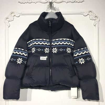 容系列 YB000575 时尚短款羽绒服品牌女装折扣颦薪