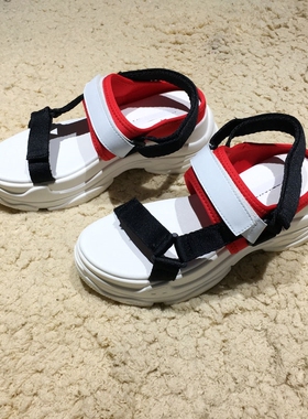 脚D系列 LM01581 时尚品牌女鞋折扣饕
