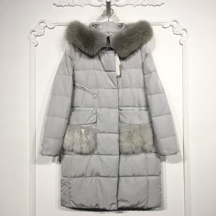 沫L系列 8152S084 时尚真毛领长款羽绒服品牌女装折扣颦薪