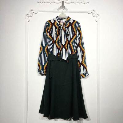 UGC系列 8162S220 时尚套装两件套品牌女装折扣颦薪