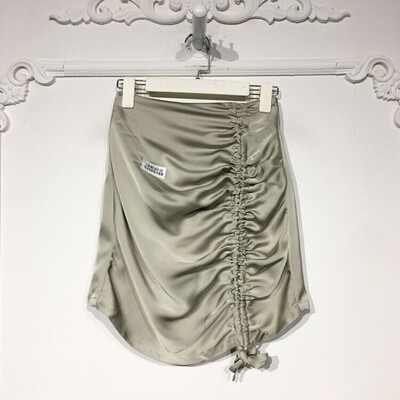 容悦 8258S169 时尚短裙品牌女装折扣颦薪