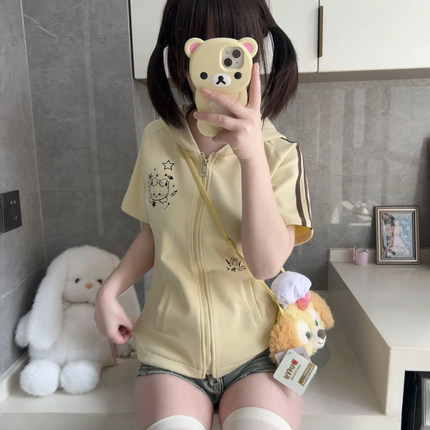 草莓熊自制日系可爱辣妹修身亚文化百搭猫耳朵连帽短袖外套