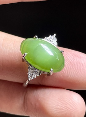 天然和田玉无黑点碧玉银镶戒指 S925银托 两侧嵌钻 简约开口设计