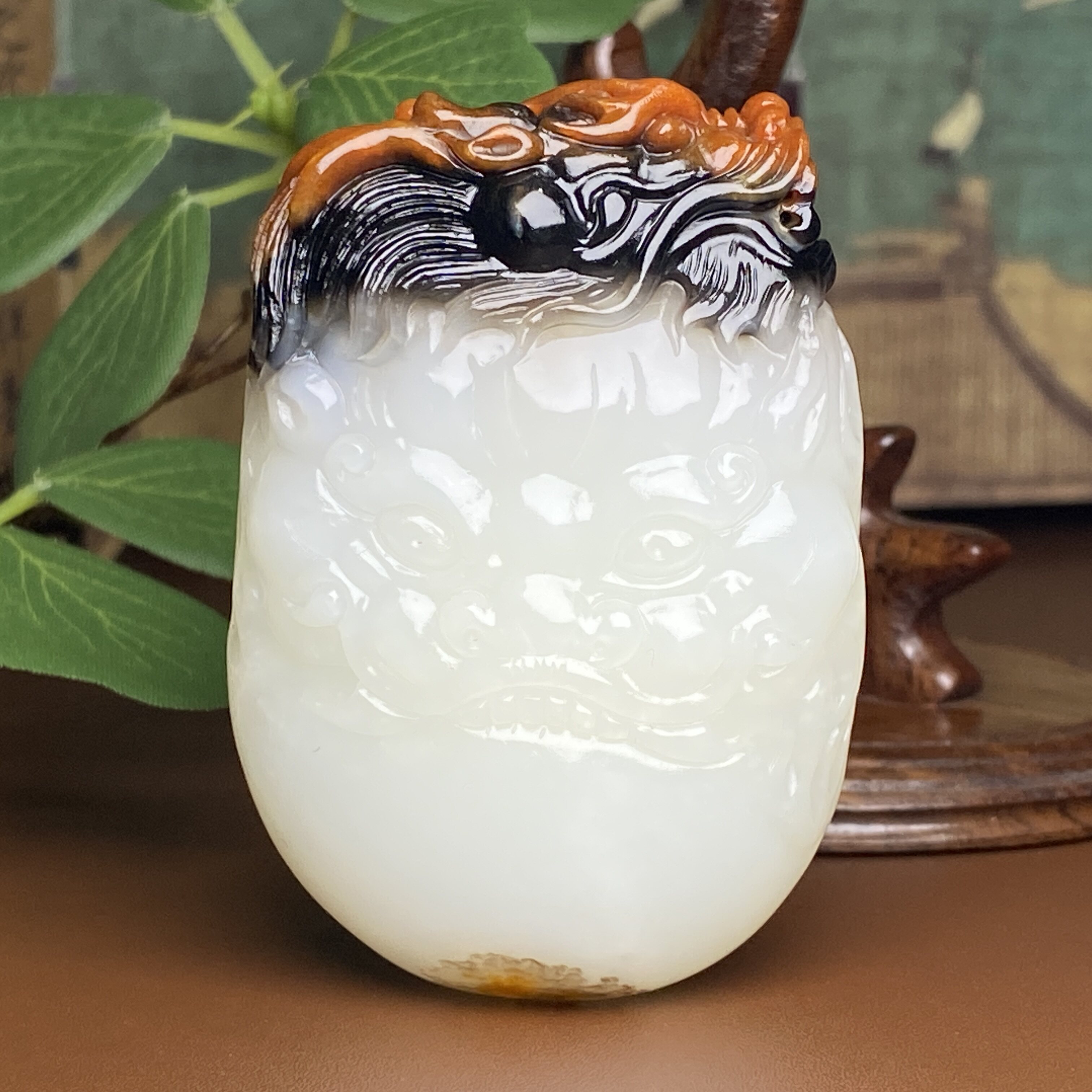 孤品【和田玉·双龙护主】名家雕刻 聚三色手把 鸿运当头皮色分明