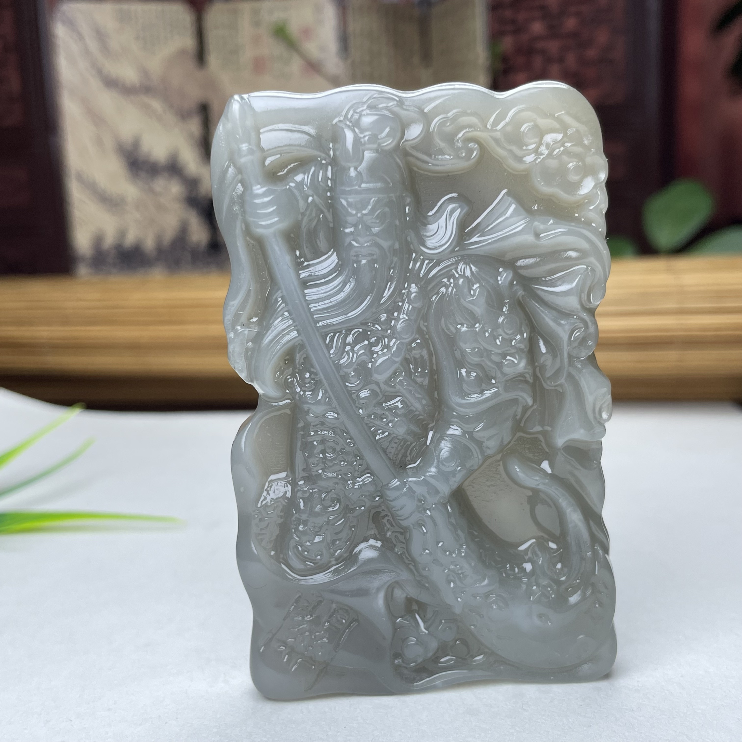 纯天然和田玉关公吊坠烟紫满色关二爷挂件纯手工精雕关公挂件吊坠