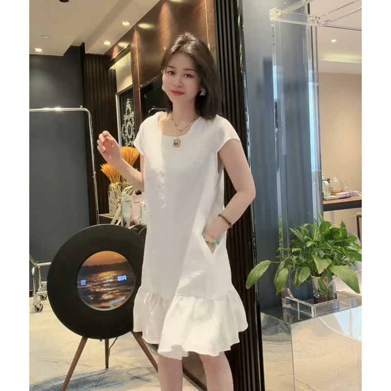 2026夏季中长款白色无袖连衣裙女荷叶边下摆显瘦中长款度假风裙子