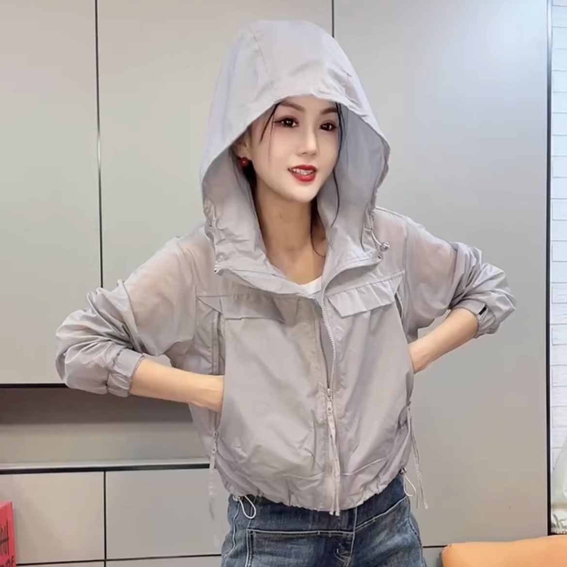 2025夏季休闲连帽防晒衣女洋气百搭休闲户外薄款防晒服短款外套潮