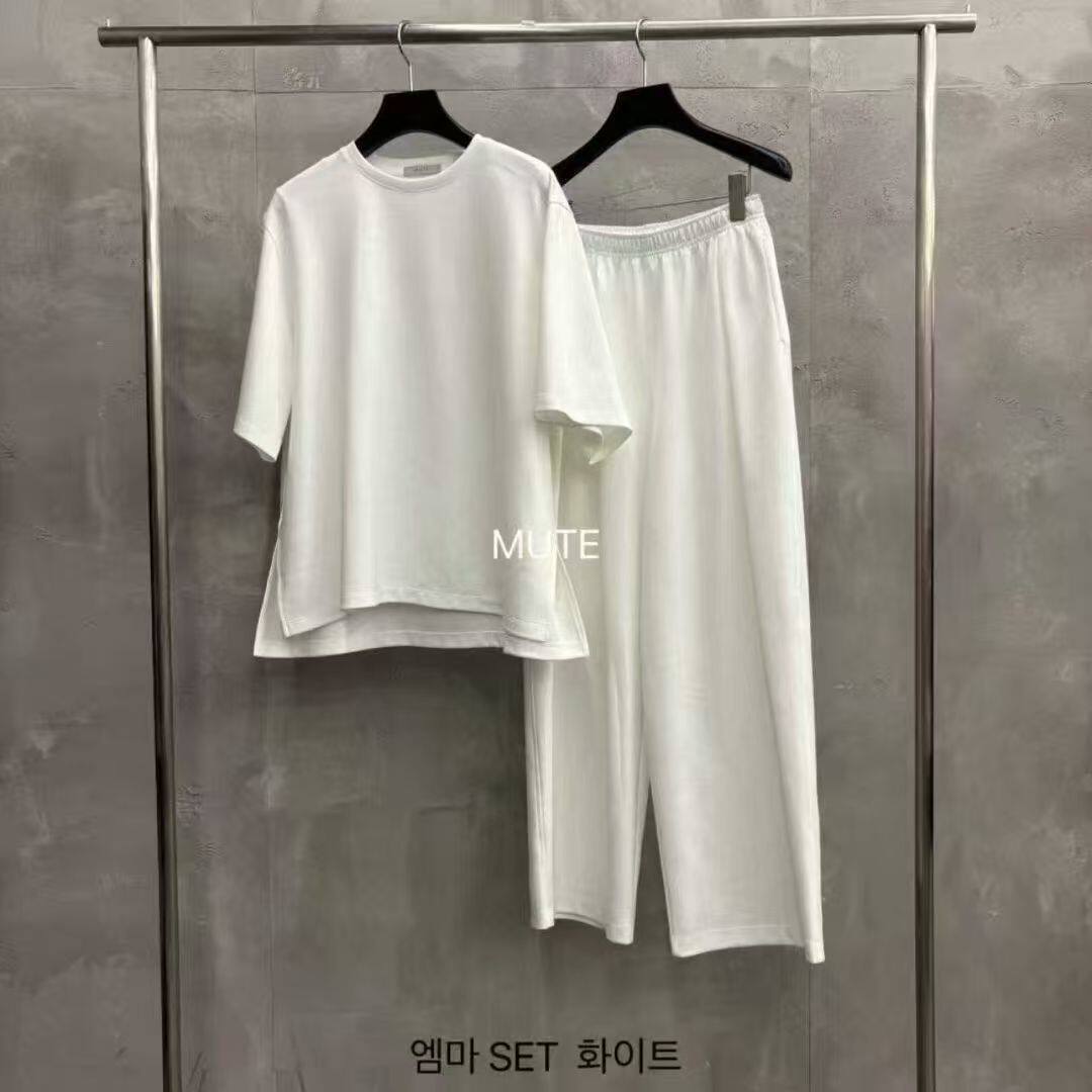 mute向日葵T恤+直筒休闲裤套装