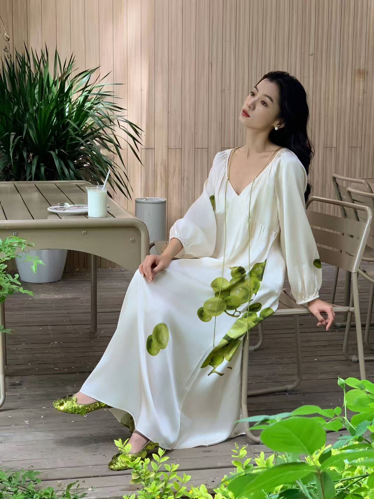 小众轻奢 春夏季睡裙女长款葡萄印花高级感丝绸家居裙可外穿度假