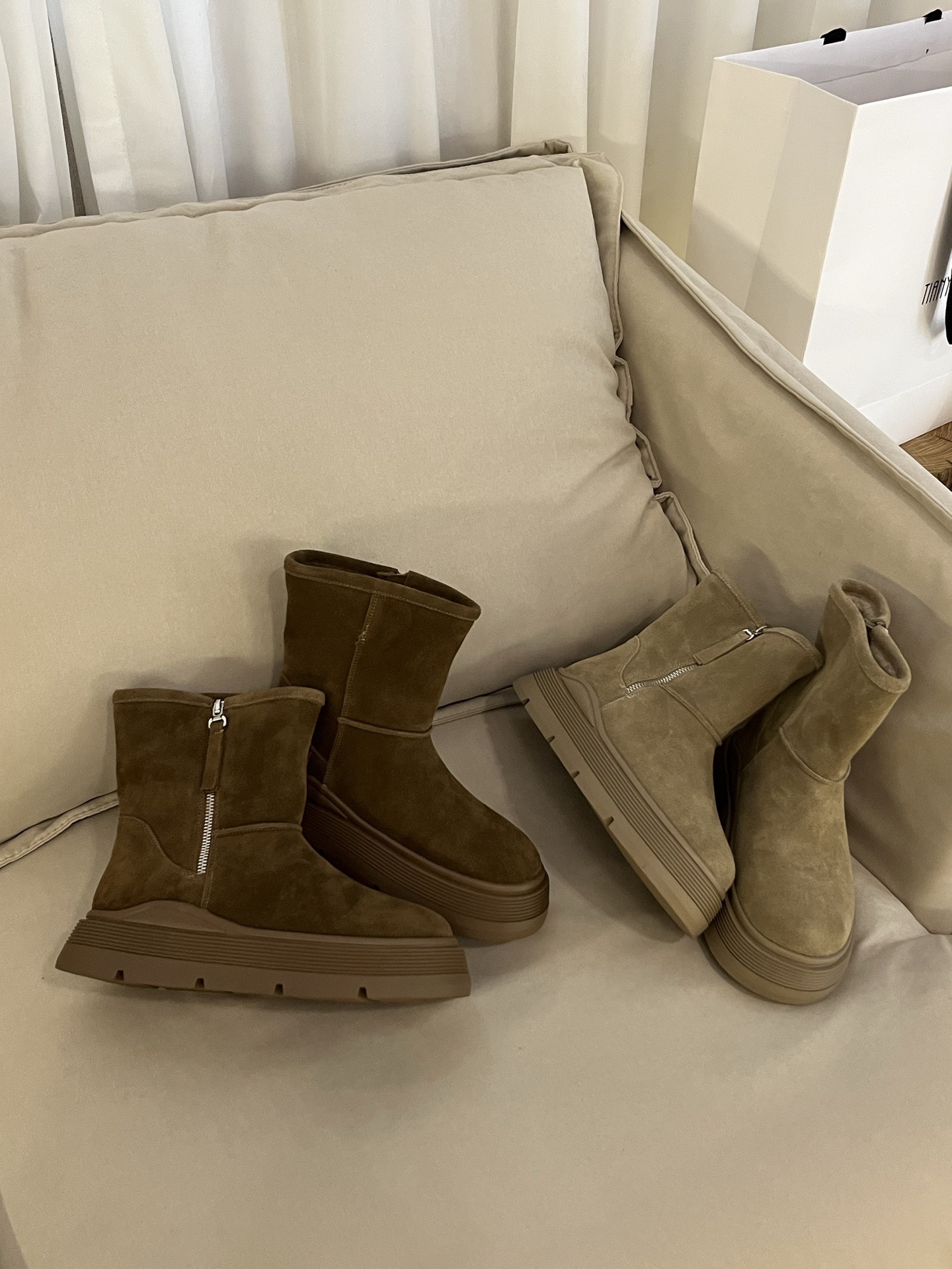 陌尼斯/雪地靴女2025新款冬季厚底增高皮毛一体加绒加厚棉鞋短靴