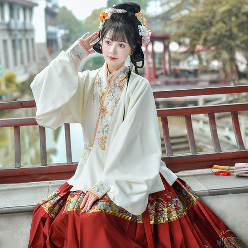 如梦霓裳妆花织金马面裙