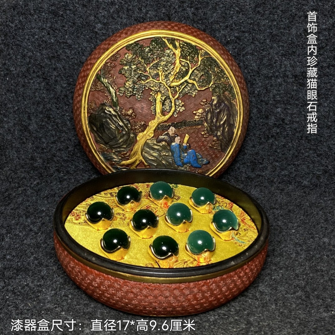 漆器盒活口戒指猫眼石碧绿色食指戒老板戒指宝石菠菜绿一盒