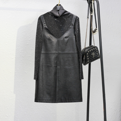 新款黑色ＰＵ吊带连衣裙