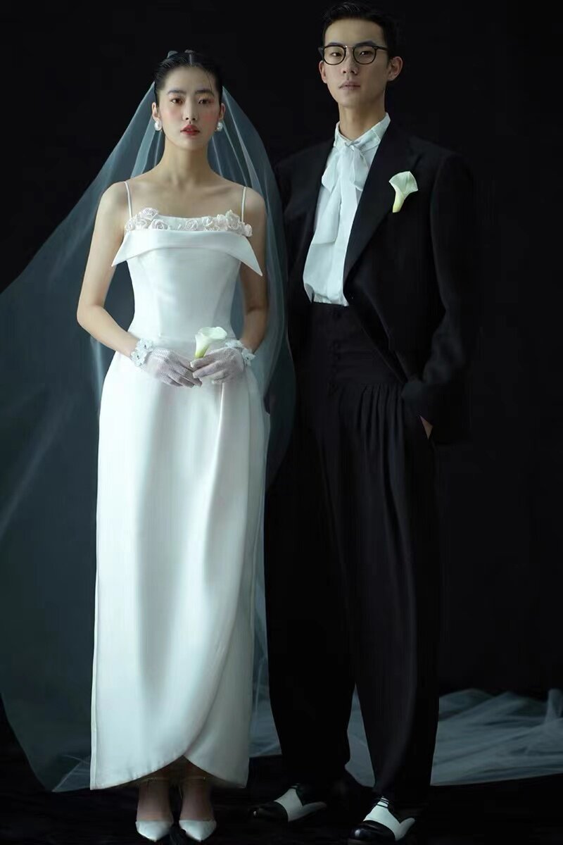 影楼法式复古主题服装婚纱摄影写真白色吊带花朵缎面拍照小礼服
