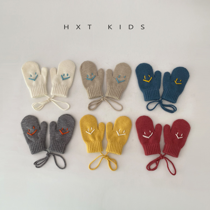 手套手工勾线笑脸保暖穿搭韩版