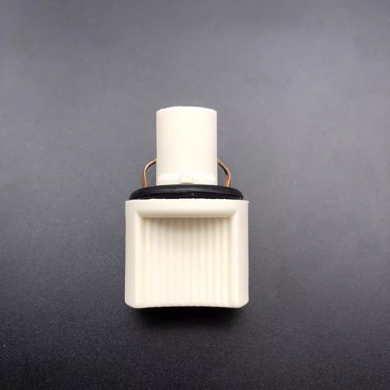 适用于奇瑞瑞虎3前示宽灯最行车灯最小灯座LED灯泡灯座日行灯座