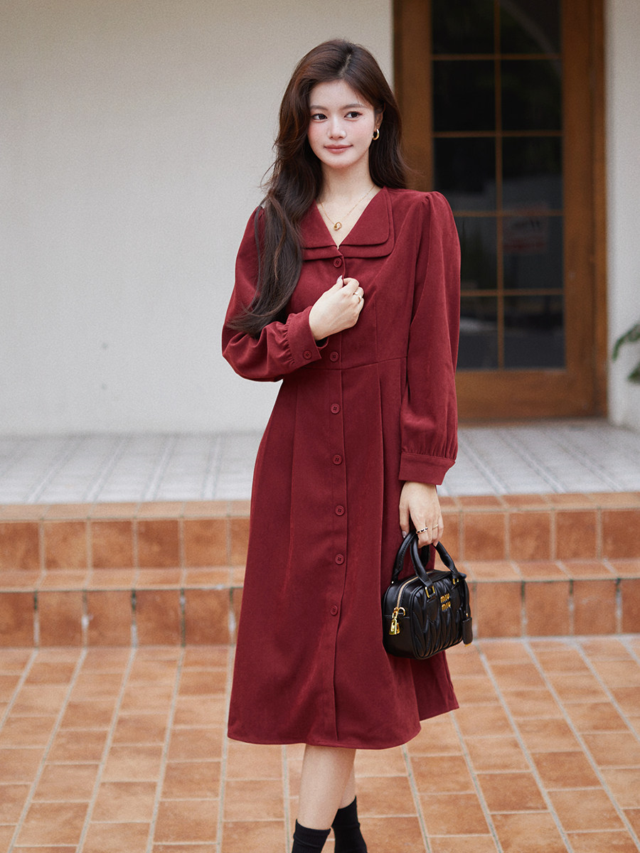 HIGH-END AUTUMN AND WINTER NEW 2024 FRENCH RETRO TEMPERAMENT TO REDUCE AGE AND LOOK THIN UNDERWEAR A BASE SWEATER KNITTED DRESS
