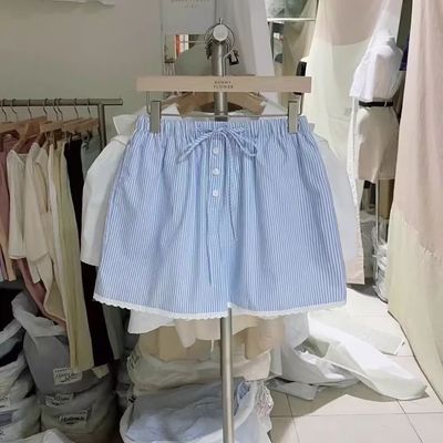 条纹蕾丝边松紧腰直筒阔腿短裤女