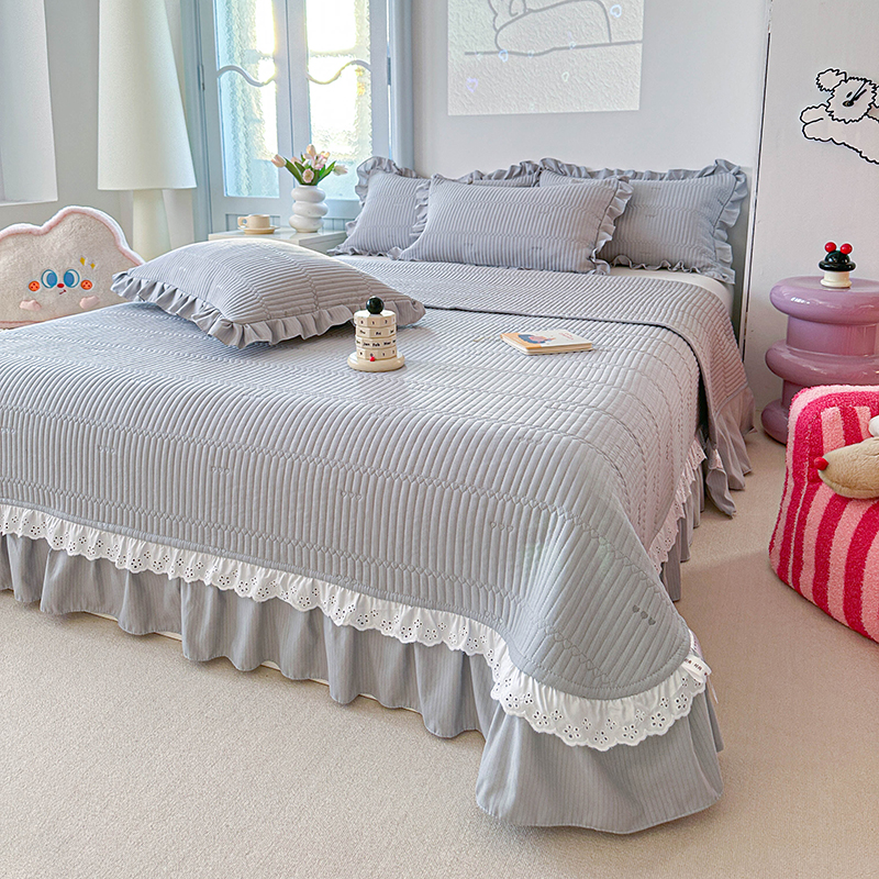 2025新款公主风榻榻米床盖单件夹棉绗缝加厚床单防滑炕单三件套