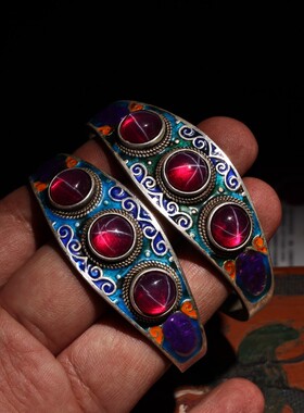 珍品旧藏收清代宫廷御藏花丝镶嵌景泰蓝红星光宝石手镯一盒