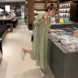 嫩绿色